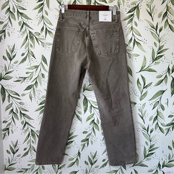 Zara The Straight Cropped Jeans. Khaki. Size 2. - Picture 3 of 9